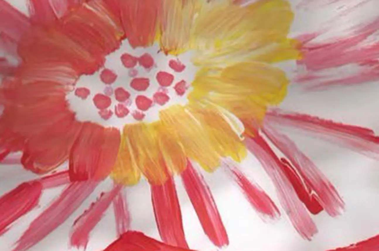 ציור פרח בצבעוני מים — יצירה של מטופלת בטיפול באמנות למבוגרים